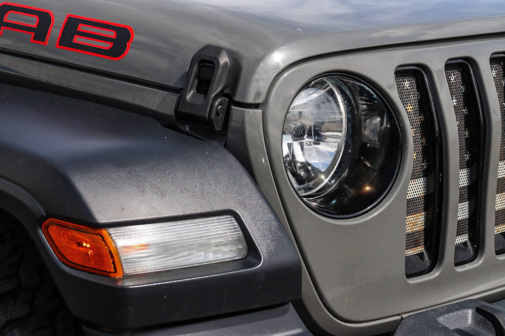 Thumbnail: 2020 Jeep Wrangler - 18