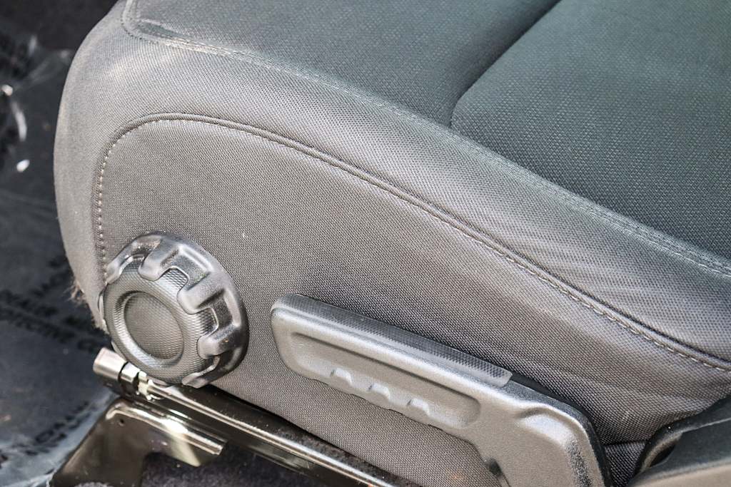 Thumbnail: 2020 Jeep Wrangler - 29
