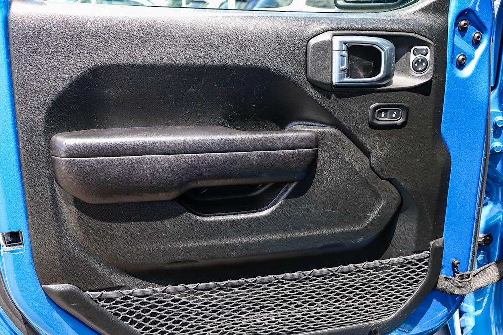 Thumbnail: 2021 Jeep Wrangler - 29