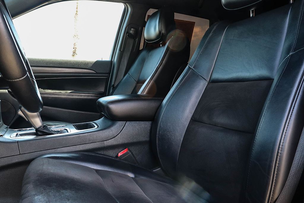 Thumbnail: 2019 Jeep Grand Cherokee - 10