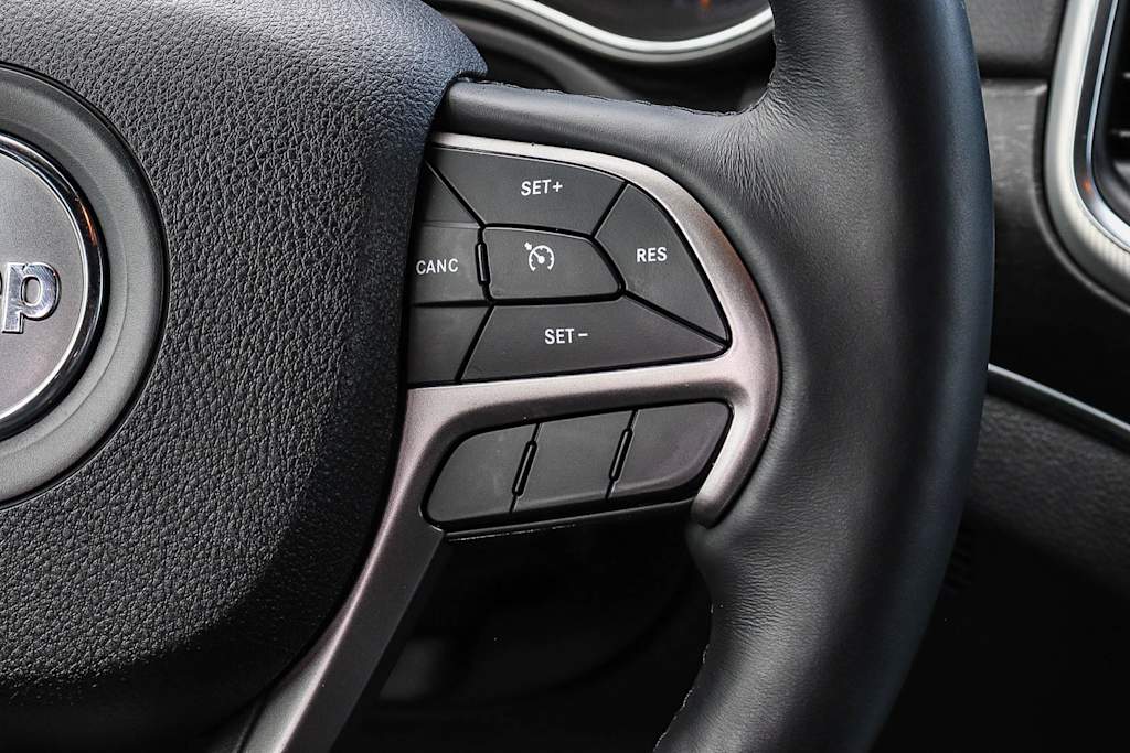 Thumbnail: 2018 Jeep Grand Cherokee - 26