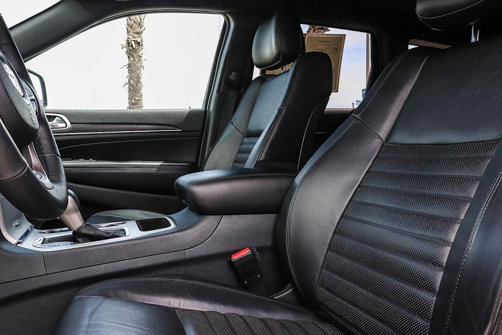 Thumbnail: 2018 Jeep Grand Cherokee - 11
