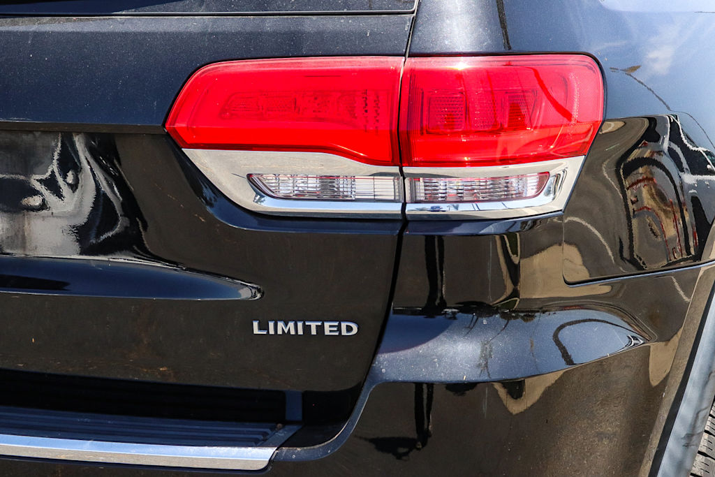 Thumbnail: 2019 Jeep Grand Cherokee - 19