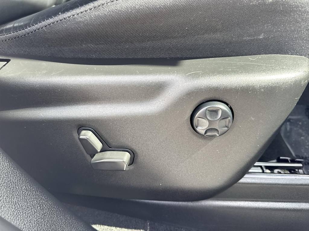 Thumbnail: 2022 Jeep Grand Cherokee - 36