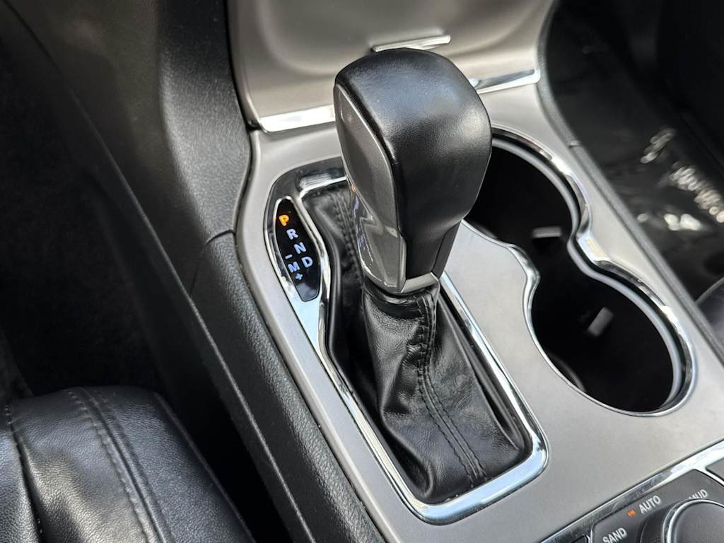 Thumbnail: 2022 Jeep Grand Cherokee - 14