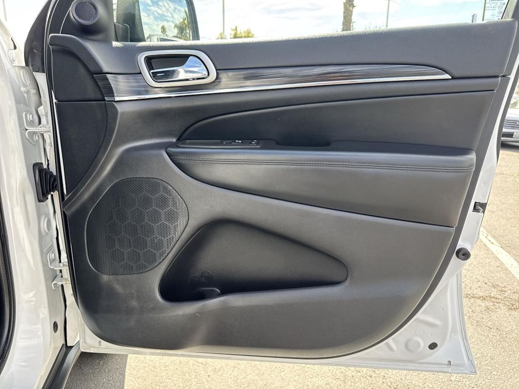 Thumbnail: 2022 Jeep Grand Cherokee - 34