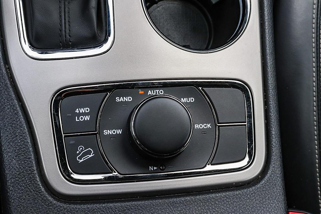 Thumbnail: 2021 Jeep Grand Cherokee - 32