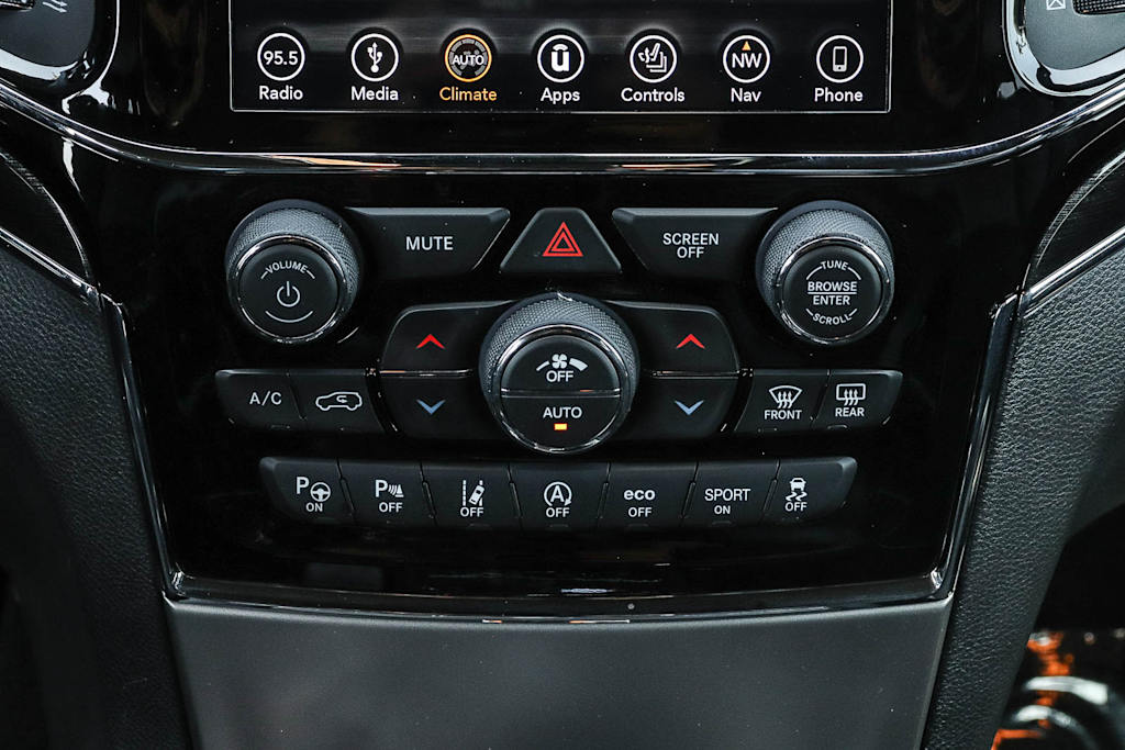 Thumbnail: 2019 Jeep Grand Cherokee - 24