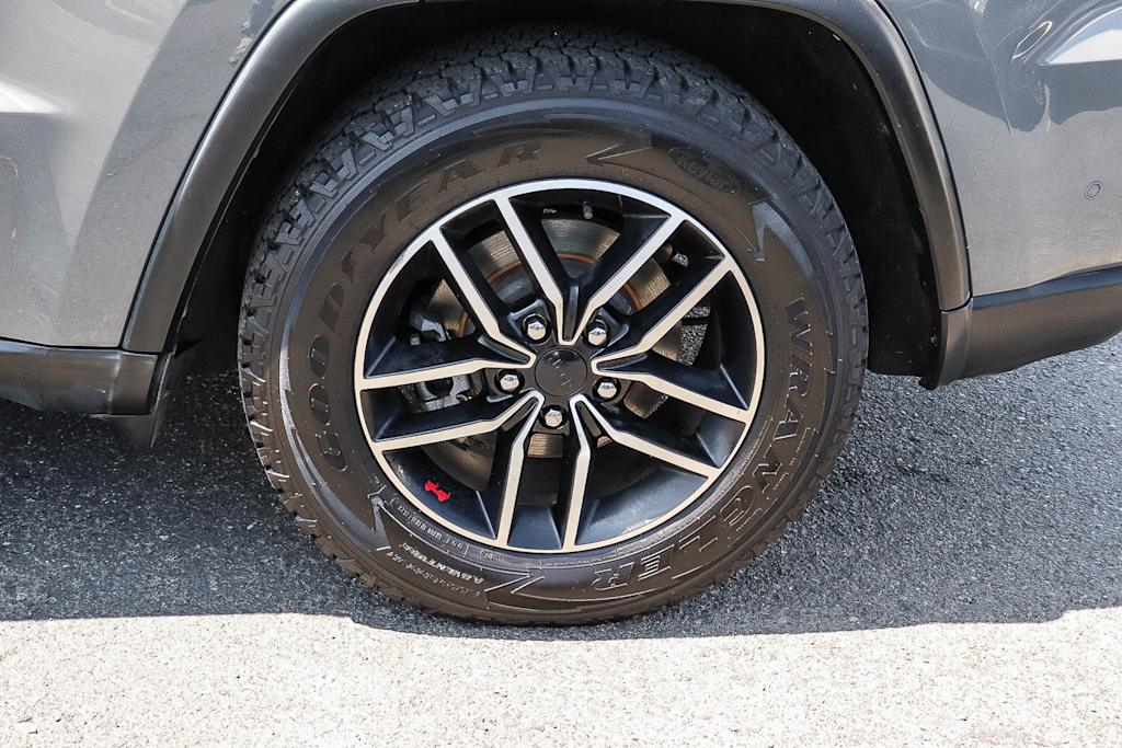 Thumbnail: 2019 Jeep Grand Cherokee - 7