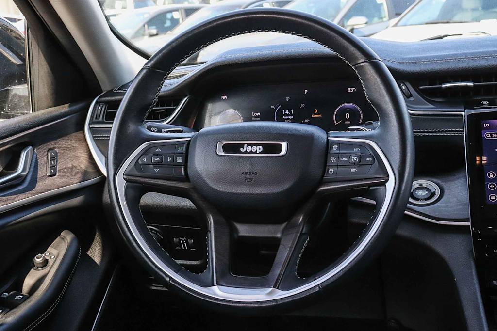Thumbnail: 2022 Jeep Grand Cherokee - 9