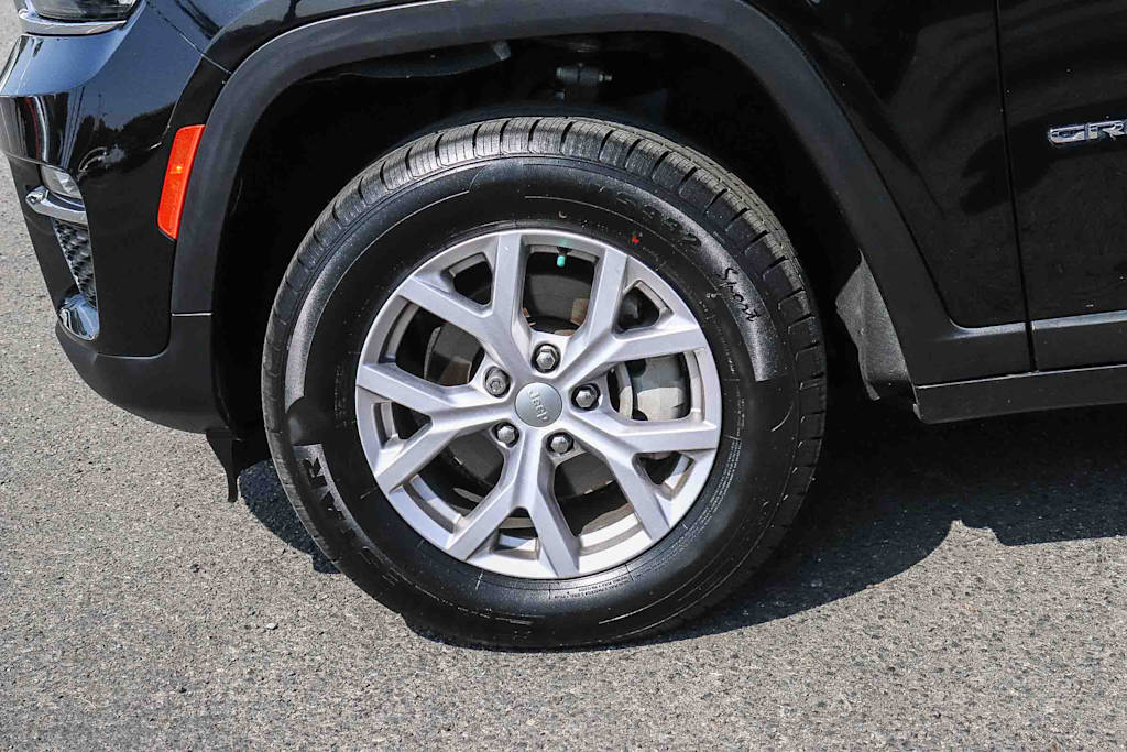 Thumbnail: 2022 Jeep Grand Cherokee - 21