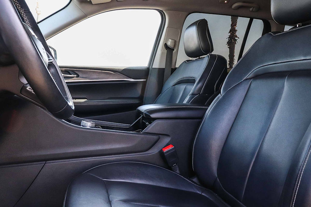Thumbnail: 2022 Jeep Grand Cherokee - 11