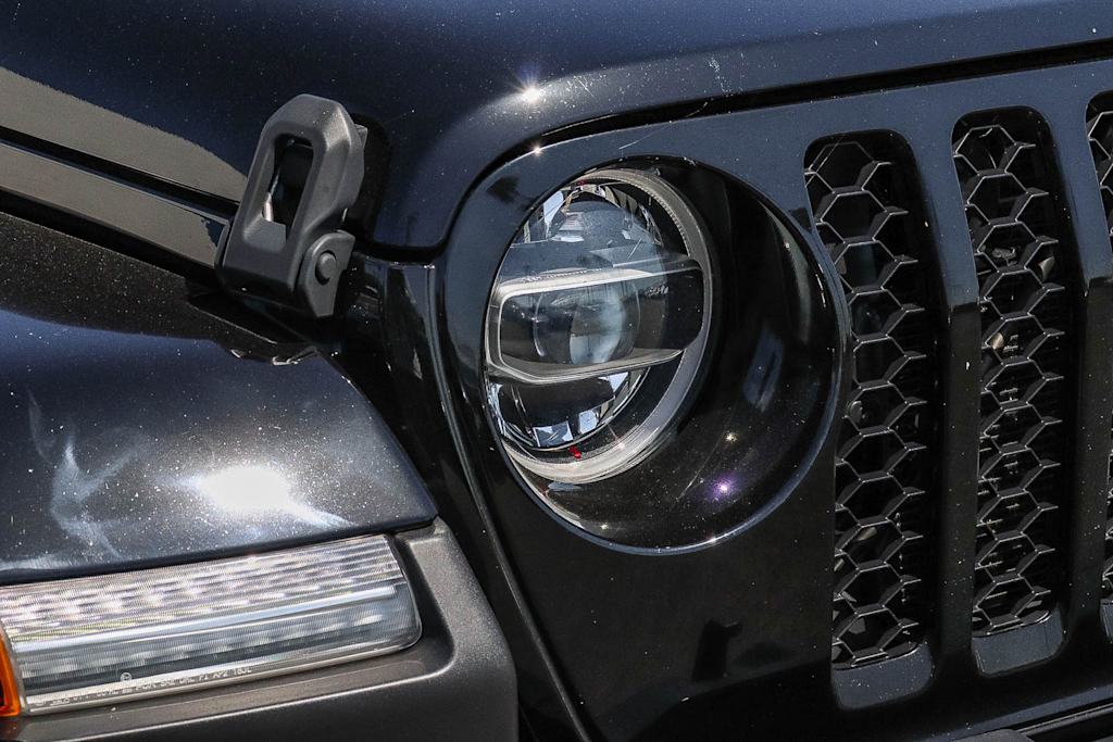 Thumbnail: 2021 Jeep Gladiator - 18