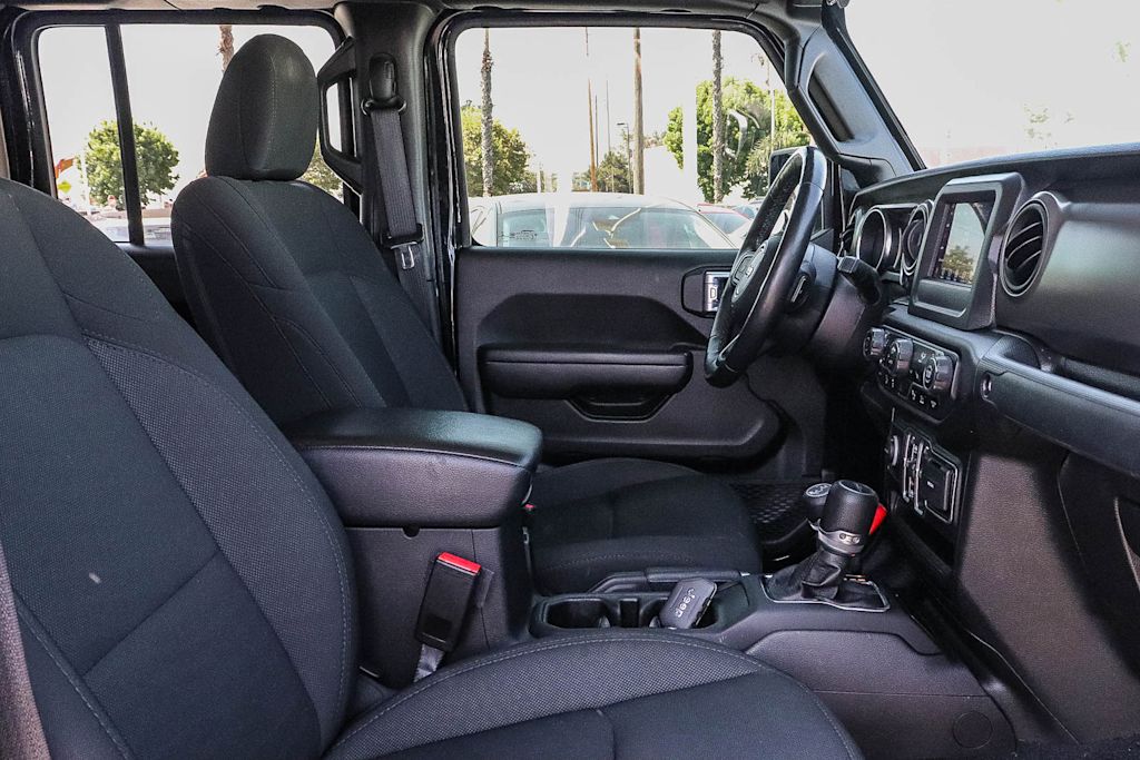 Thumbnail: 2021 Jeep Gladiator - 10