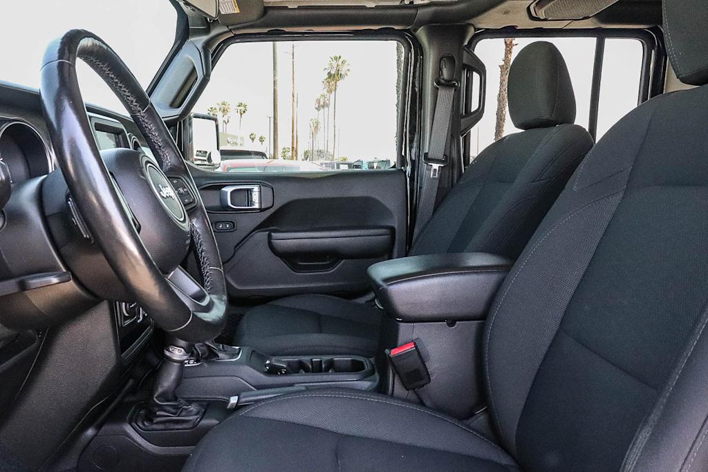 Thumbnail: 2021 Jeep Gladiator - 11