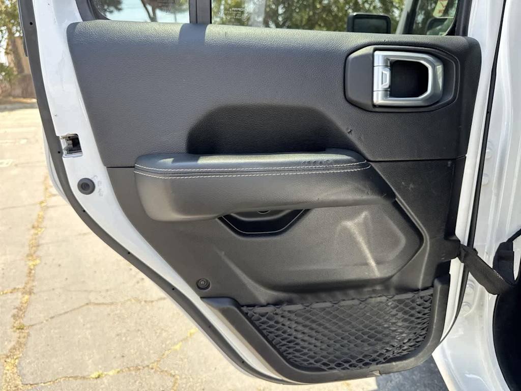 Thumbnail: 2023 Jeep Gladiator - 28