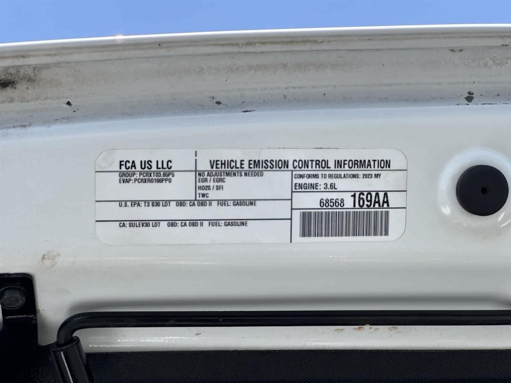 Thumbnail: 2023 Jeep Gladiator - 17