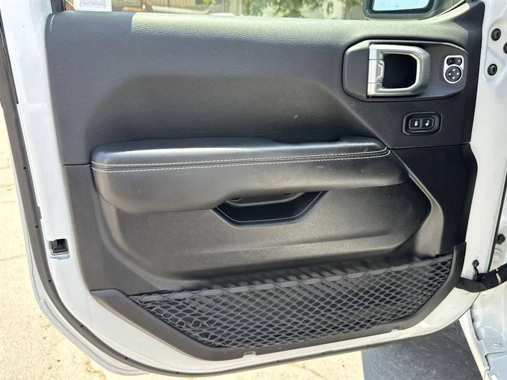 Thumbnail: 2023 Jeep Gladiator - 26