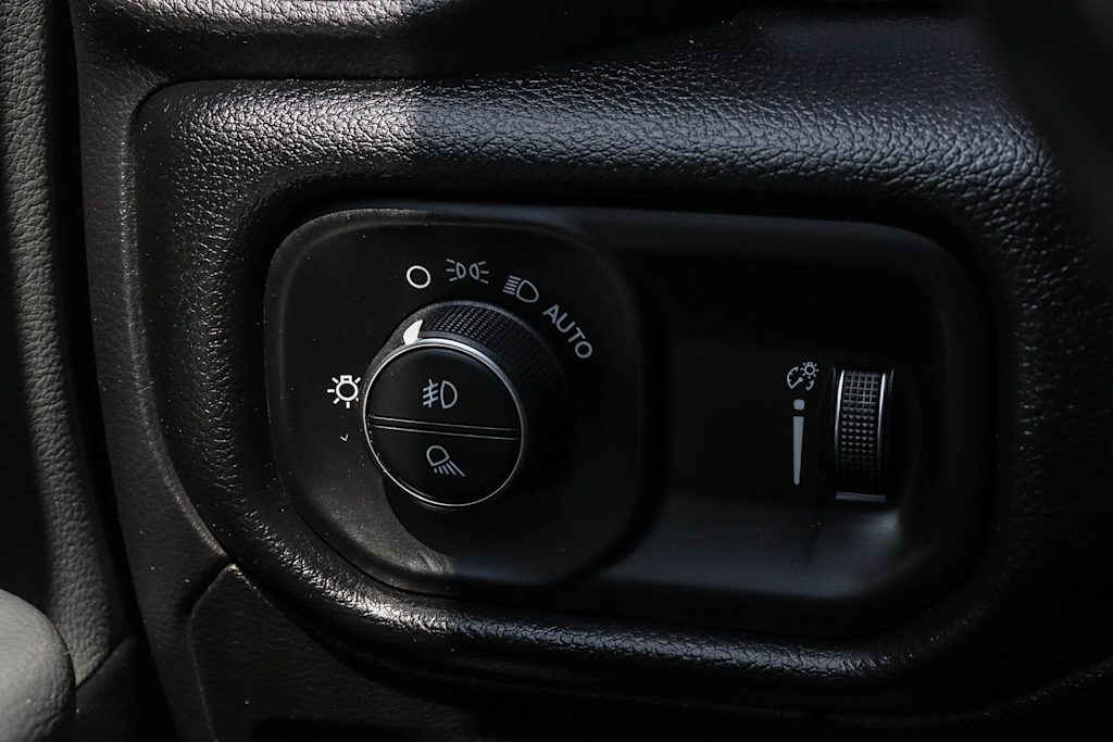 Thumbnail: 2021 RAM 1500 - 33