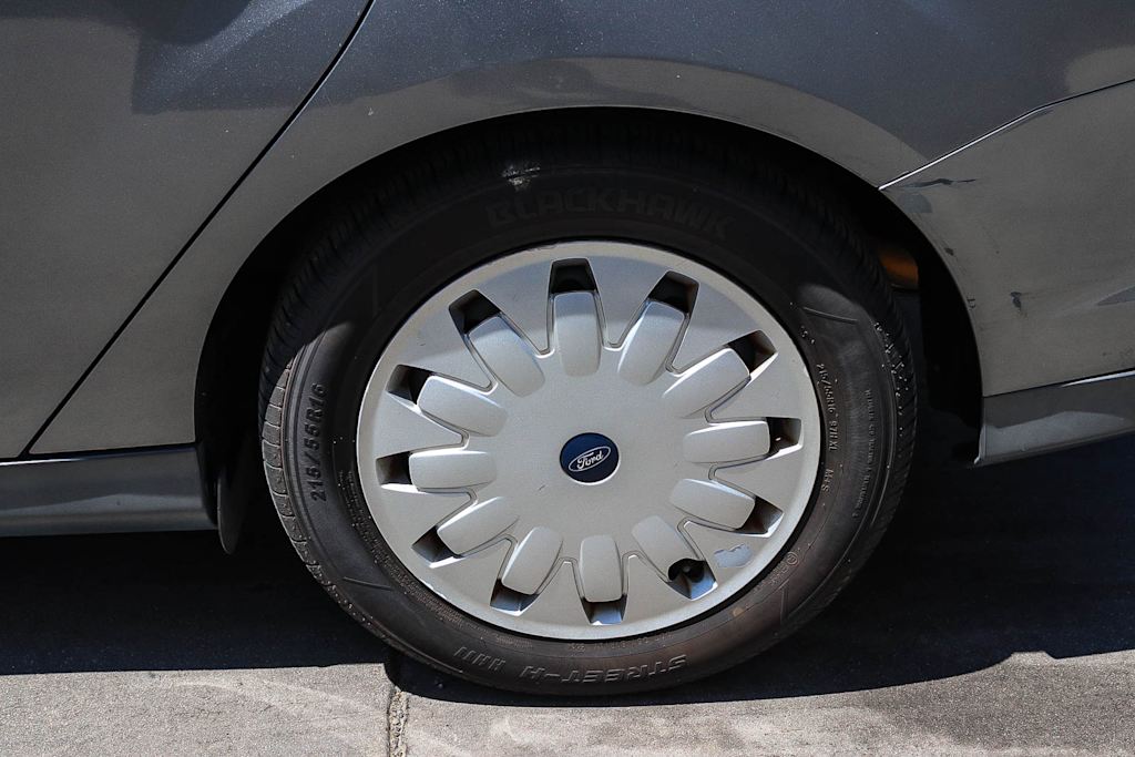 Thumbnail: 2014 Ford Focus - 17