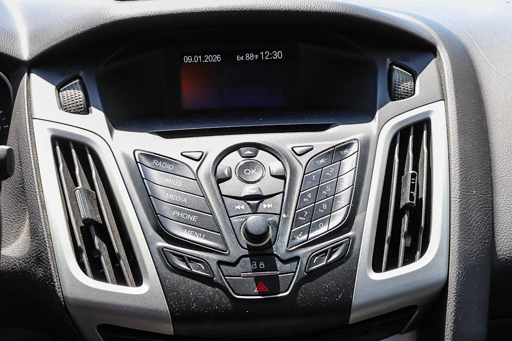 Thumbnail: 2014 Ford Focus - 12