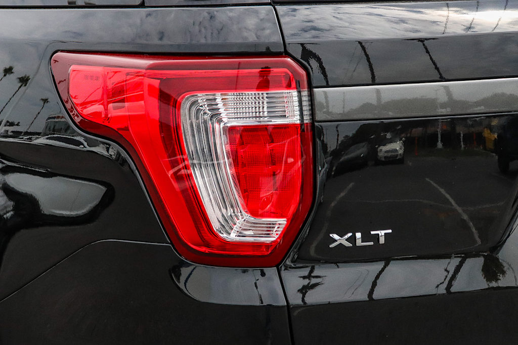 Thumbnail: 2017 Ford Explorer - 18