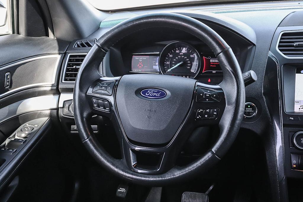 Thumbnail: 2017 Ford Explorer - 9