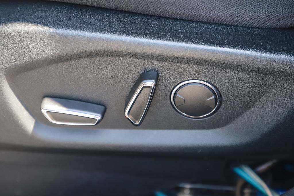 Thumbnail: 2018 Ford Explorer - 24