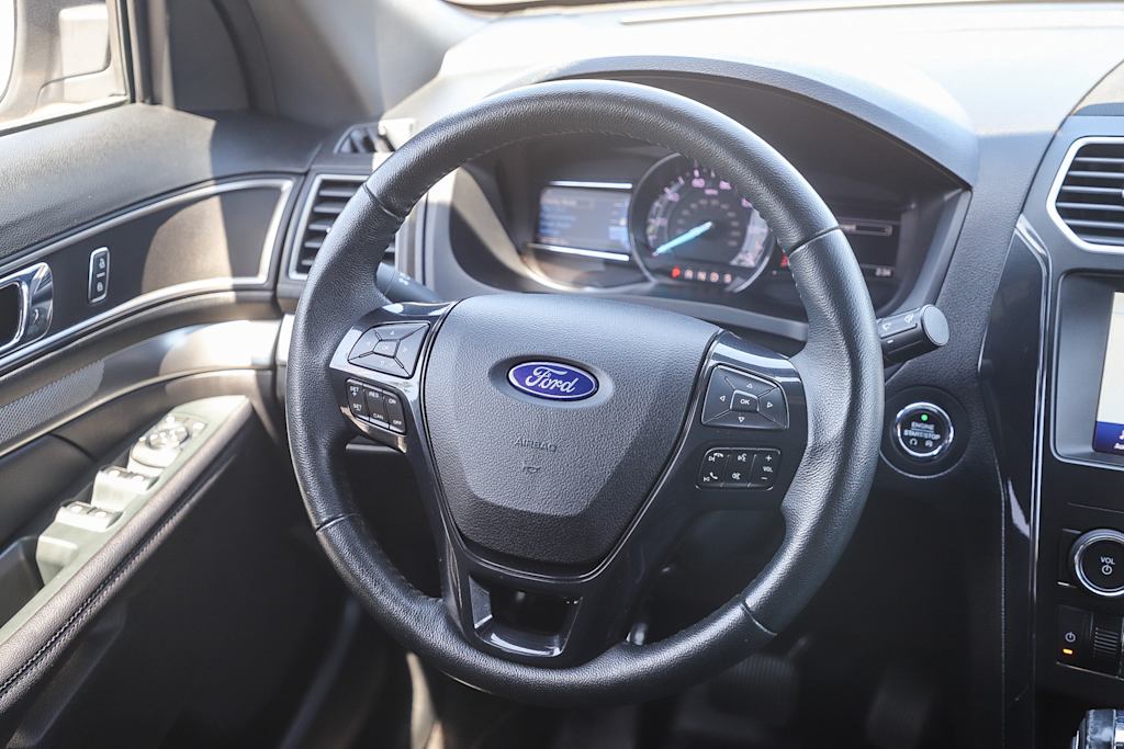 Thumbnail: 2018 Ford Explorer - 8