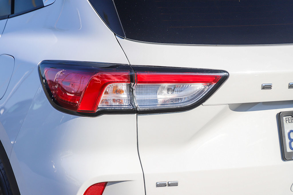 Thumbnail: 2022 Ford Escape - 21