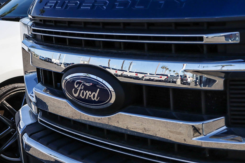 Thumbnail: 2020 Ford F-250 - 3