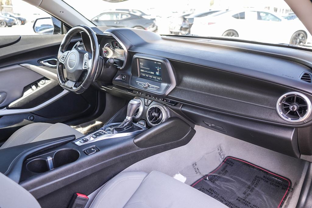 Thumbnail: 2016 Chevrolet Camaro - 9
