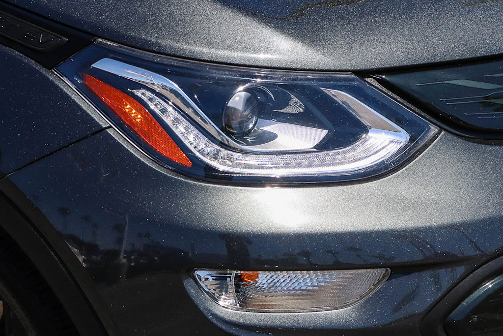 Thumbnail: 2017 Chevrolet Bolt EV - 17
