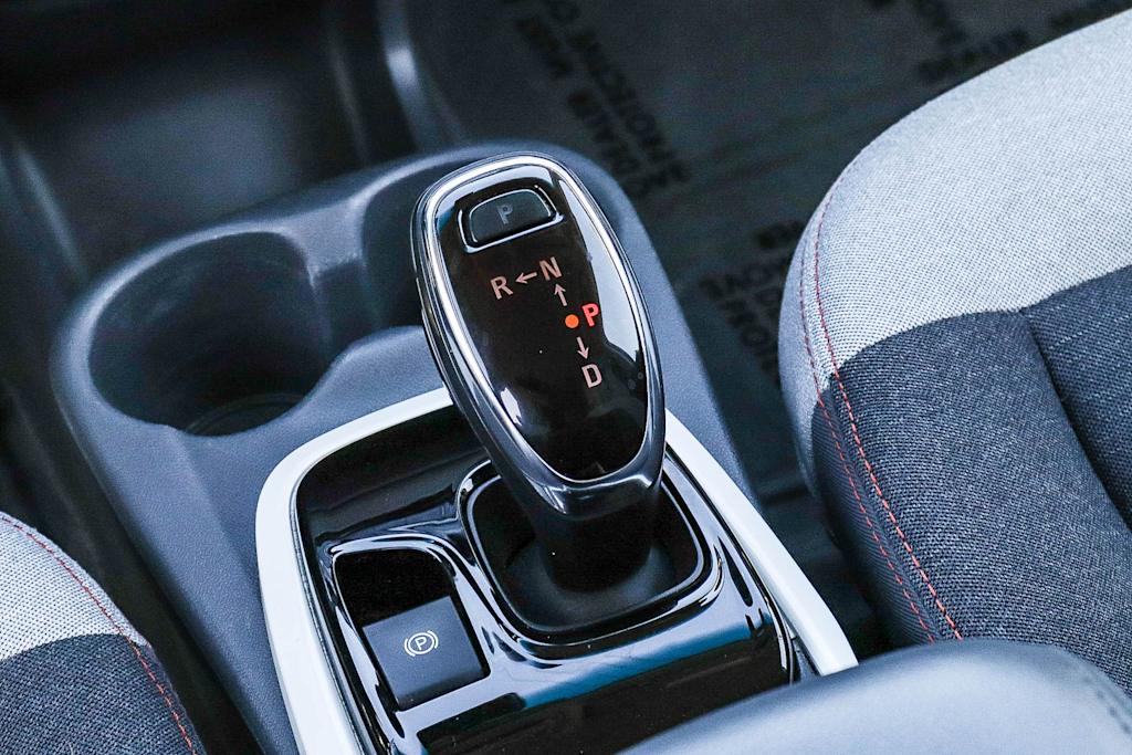 Thumbnail: 2017 Chevrolet Bolt EV - 14