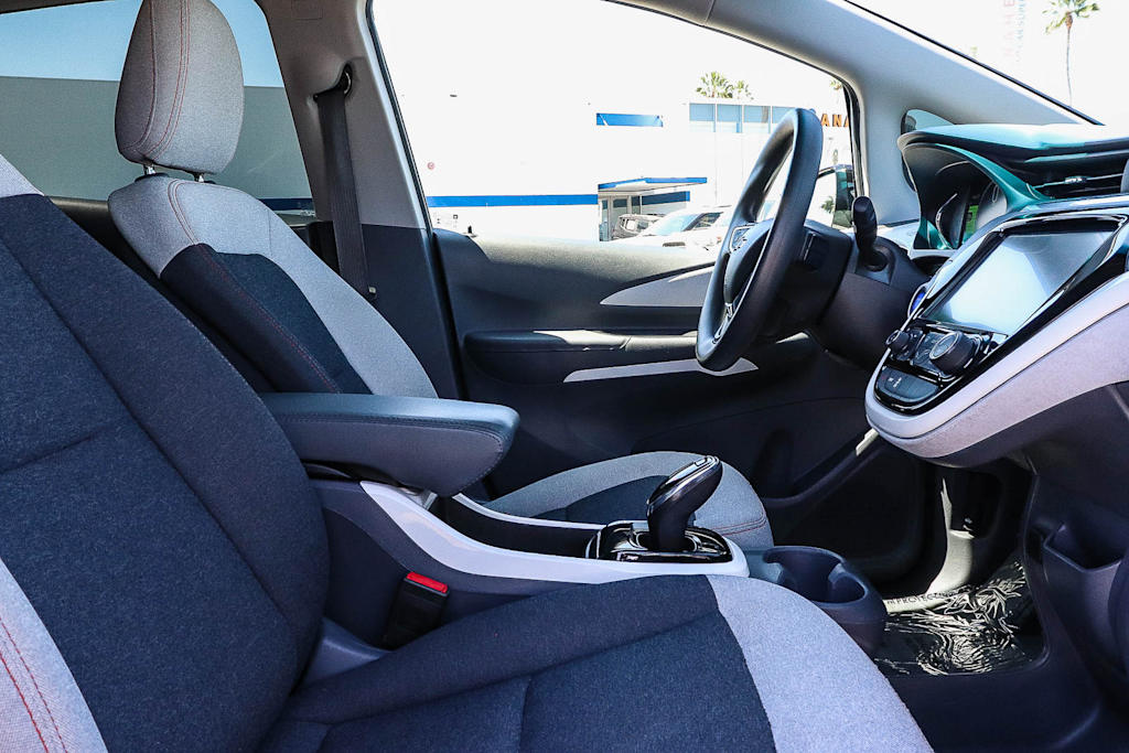 Thumbnail: 2017 Chevrolet Bolt EV - 10