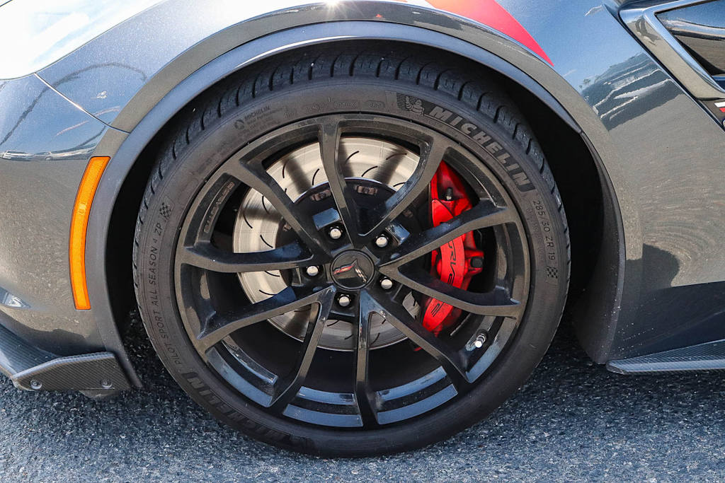 Thumbnail: 2017 Chevrolet Corvette - 6