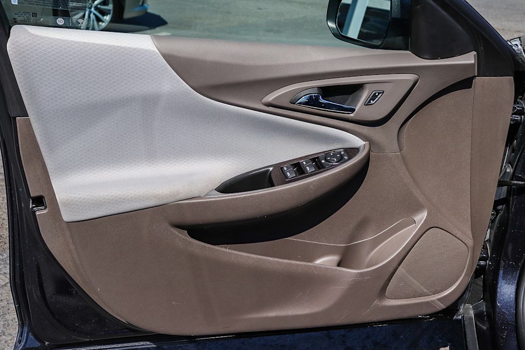 Thumbnail: 2023 Chevrolet Malibu - 27