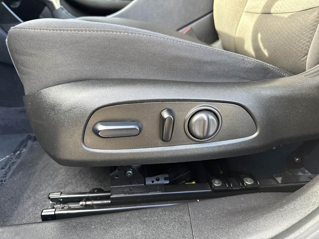 Thumbnail: 2023 Chevrolet Malibu - 27