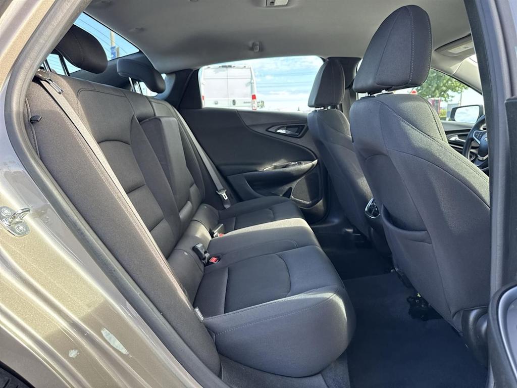 Thumbnail: 2023 Chevrolet Malibu - 30