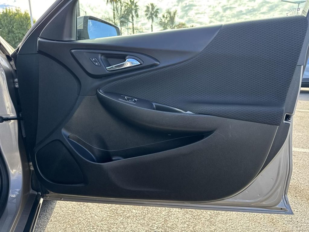 Thumbnail: 2023 Chevrolet Malibu - 31