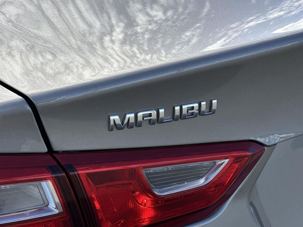 Thumbnail: 2023 Chevrolet Malibu - 6