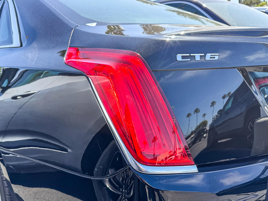 Thumbnail: 2016 Cadillac CT6 - 8