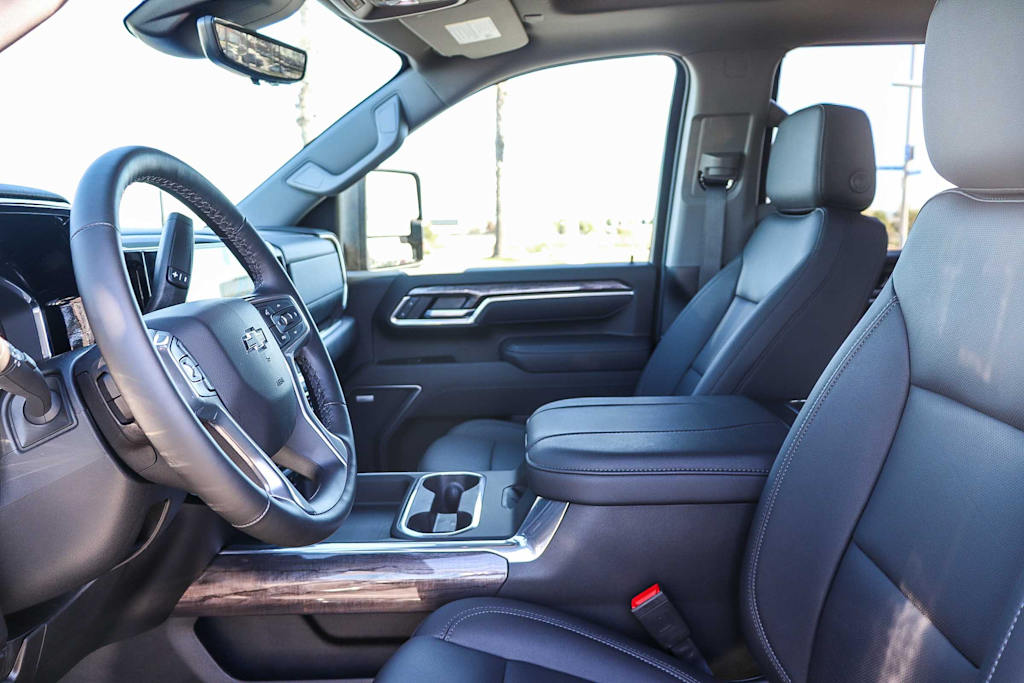 Thumbnail: 2026 Chevrolet Silverado 2500 - 10