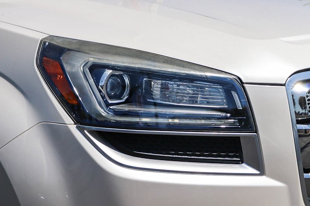 Thumbnail: 2015 GMC Acadia - 18