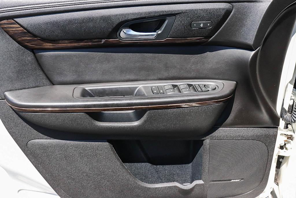Thumbnail: 2015 GMC Acadia - 30
