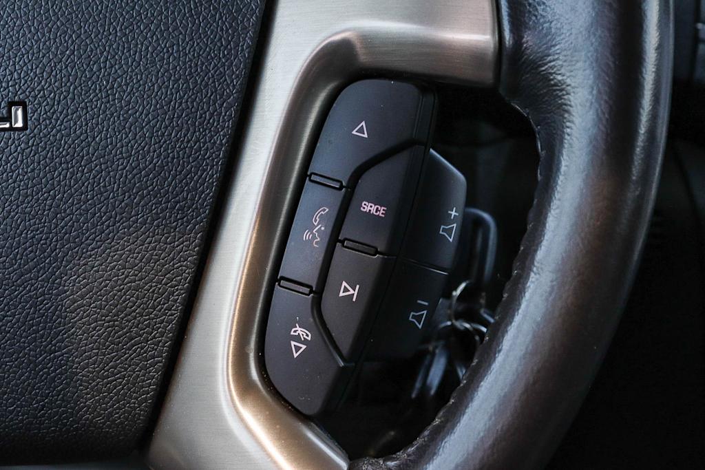 Thumbnail: 2015 GMC Acadia - 26