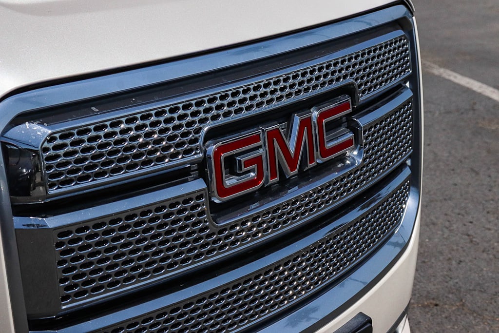 Thumbnail: 2015 GMC Acadia - 19