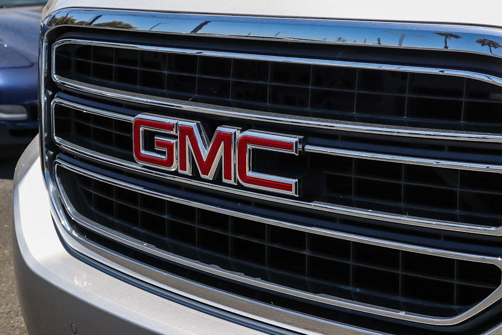 Thumbnail: 2016 GMC Yukon XL - 6