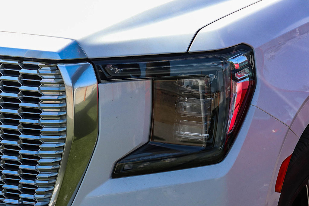 Thumbnail: 2021 GMC Yukon XL - 8