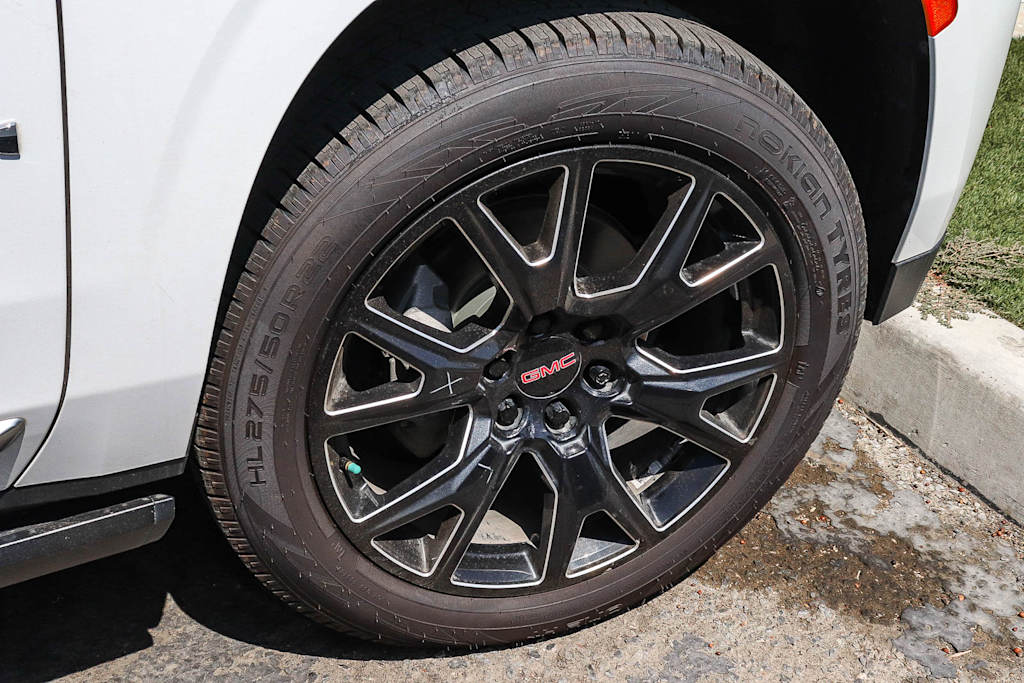 Thumbnail: 2021 GMC Yukon XL - 18